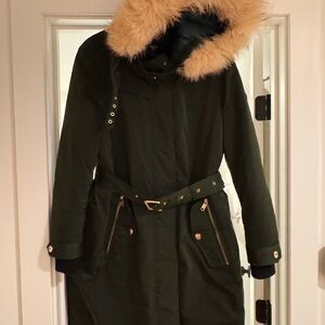 Burberry Dark Green Puffer Coat with detachable Tan Fur Hood